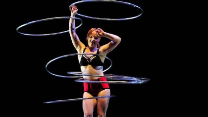 Freyja Edney in Wunderkammer | Circa Ensemble Circa Contemporary Circus | Wales Millennium Centre