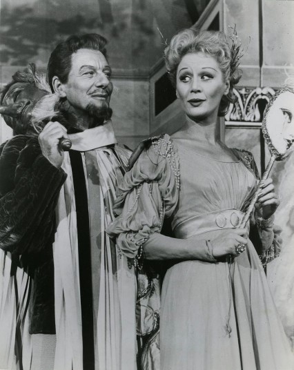 Gielgud_and_Leighton_in_Much_Ado_1959