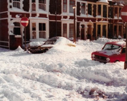 Library St - snowed in cars